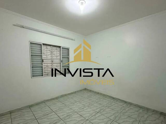 Casa para Venda em São José dos Campos - 4