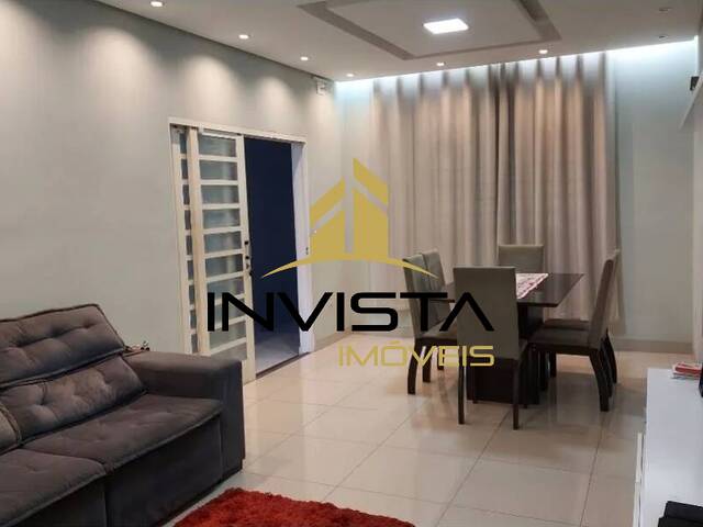 #1049 - Sobrado para Venda em São José dos Campos - SP