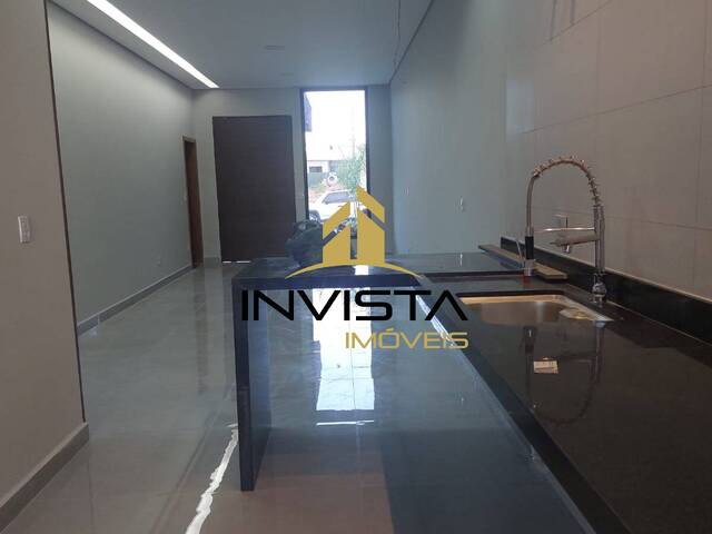 Casa em condomínio para Venda em Jacareí - 2