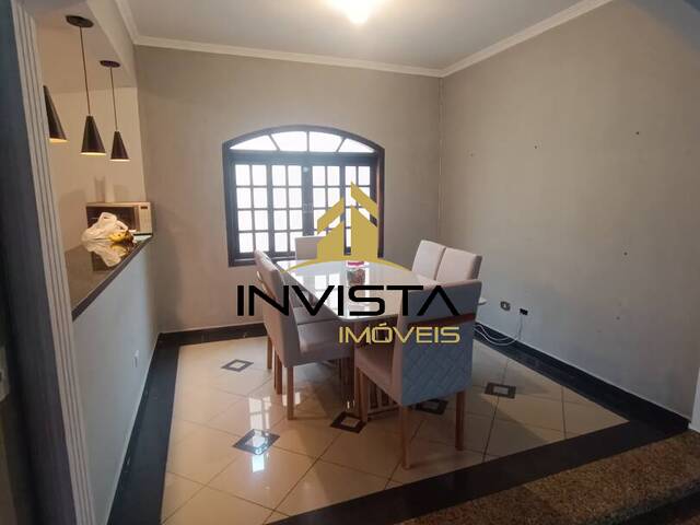 Sobrado para Venda em São José dos Campos - 4